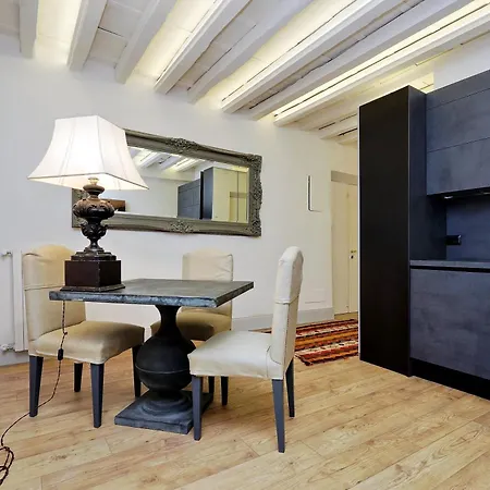 Luxury Charme Between Pantheon And Spanish Steps Rom Exterior foto